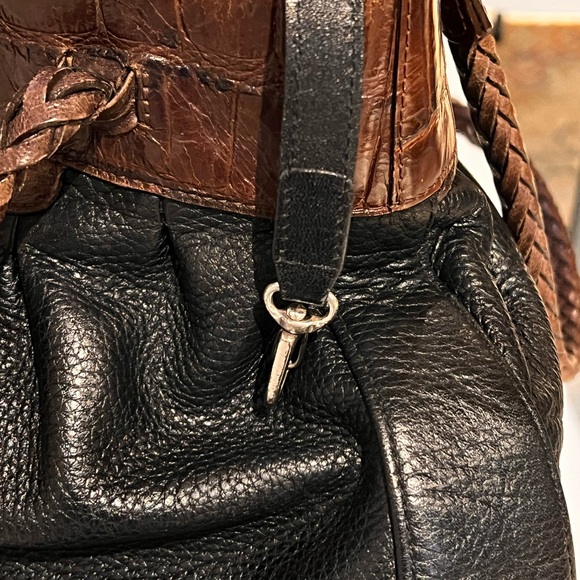 I can’t believe no one has snagged this! Brighton shoulder Purse Genuine Leather - Picture 13 of 15